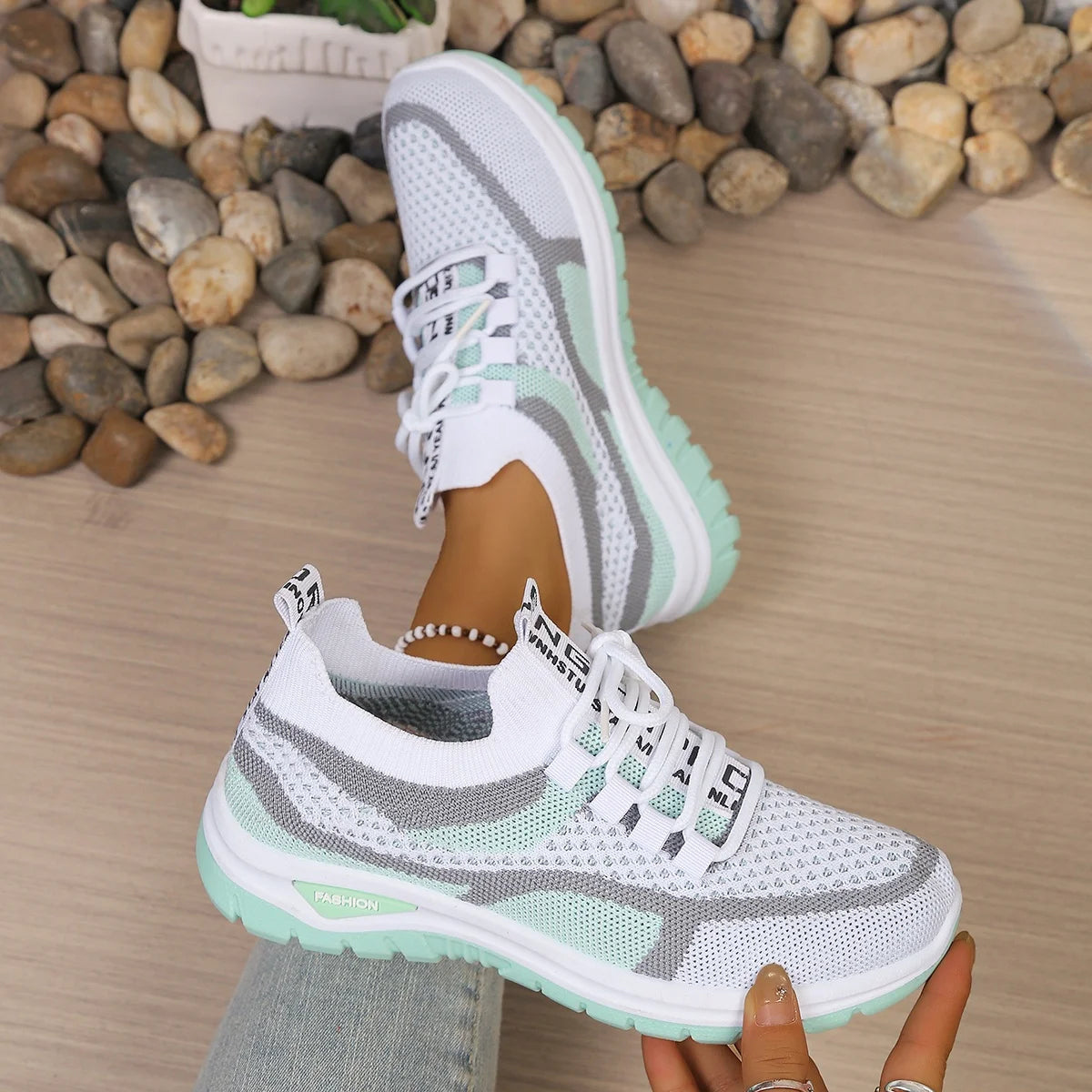 Ténis Bicolor Casual Feminino Modelo 2026