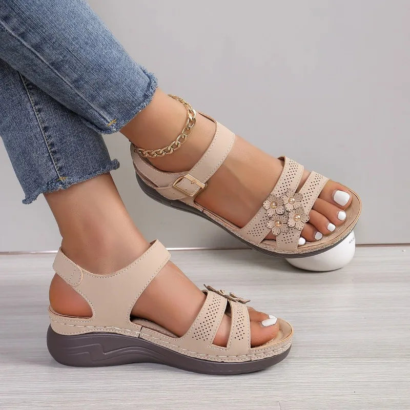 Sandália QIWN Moda Casual Moderna