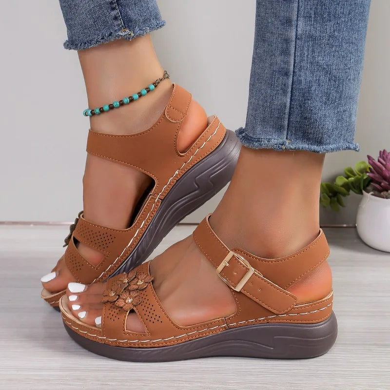 Sandália QIWN Moda Casual Moderna
