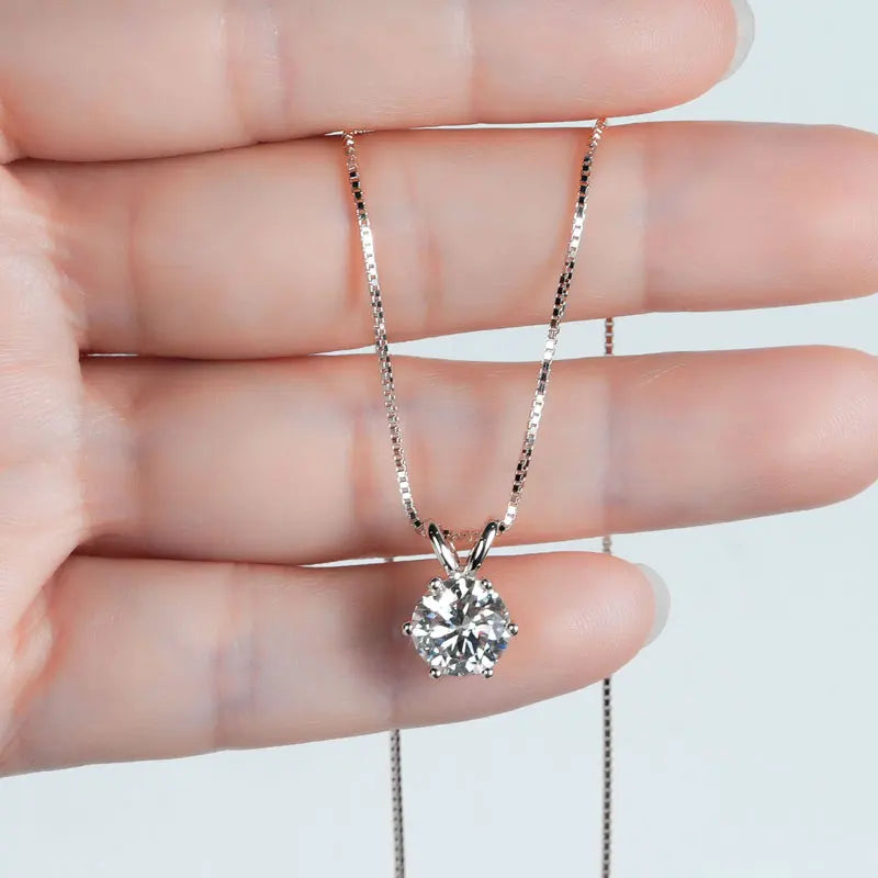 Colar Solitário Moissanite Certificado Lnngy de 0,5ct comPingente de Diamante